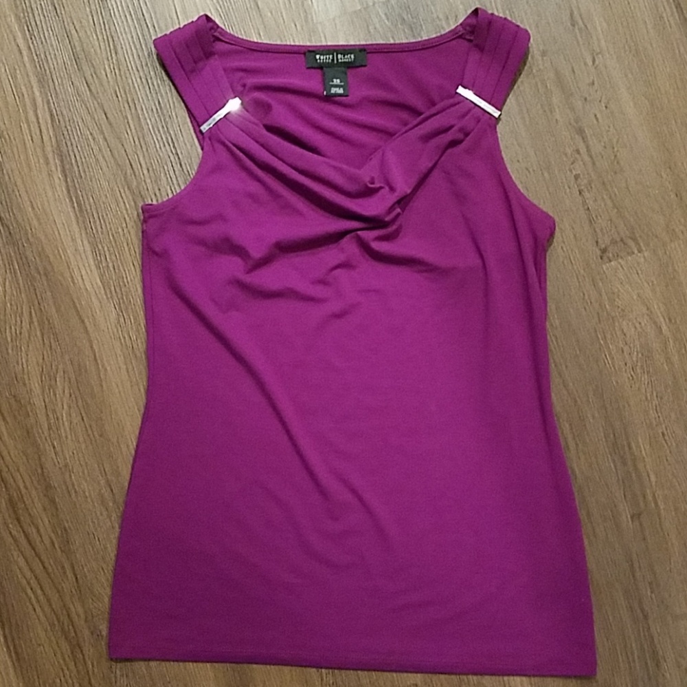 Cute fuchsia top
